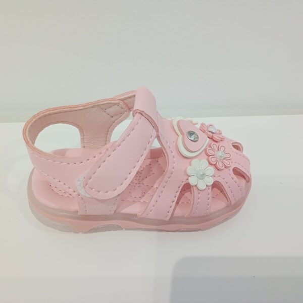 Nu pied rose