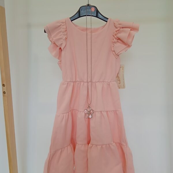 Robe rose avec collier